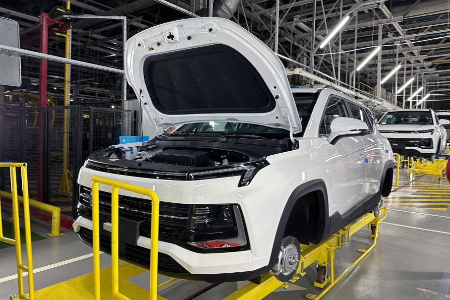 Стало известно, когда локализацию «Москвича» увеличат до уровня Renault