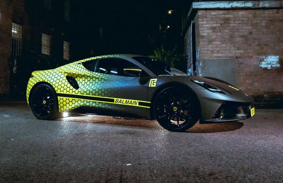 Lotus и Balmain сделали Emira для Need for Speed