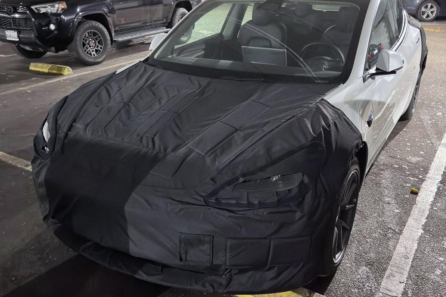 Tesla изменит дизайн Model 3