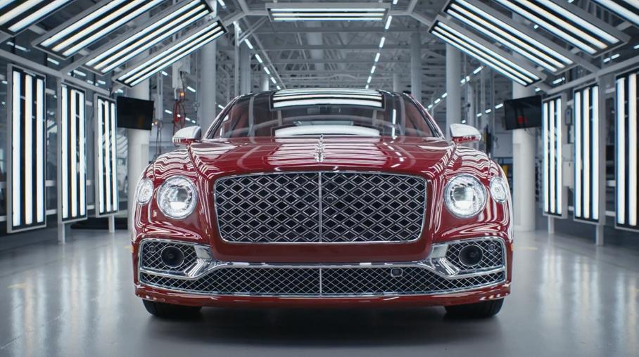 Bentley сыграла «Щелкунчика» звуками завода