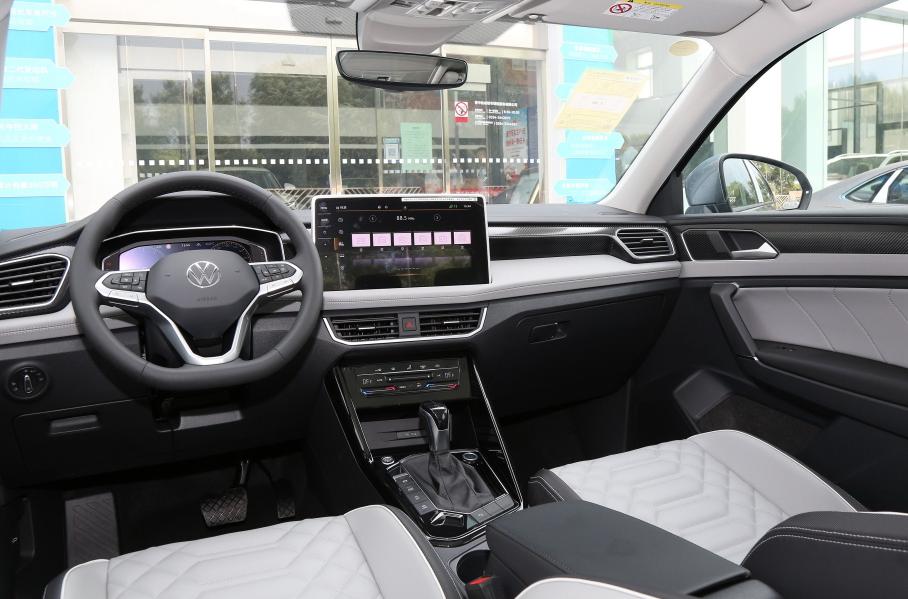Интерьер Volkswagen Tayron, autohome.com.cn