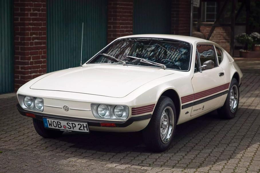 В Европе редких Фльксвагенов SP2 считанные единицы. Нам выпало устроить фотосессию превосходному экземпляру из музея Volkswagen в Вольфсбурге