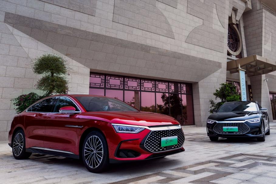 Гендиректор Stellantis назвал китайские автомобили угрозой для Европы