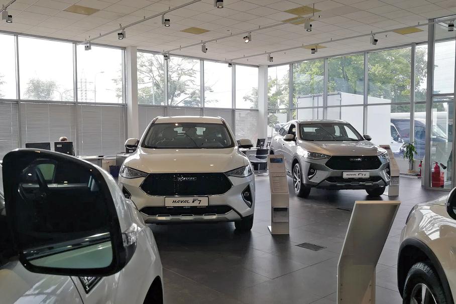 В плюсе только китайцы: итоги продаж автомобилей в России за 2022 год