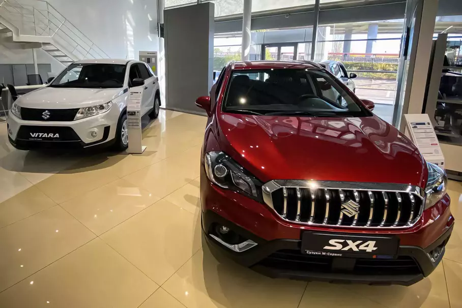 В российских автосалонах закончились «легальные» Suzuki SX4