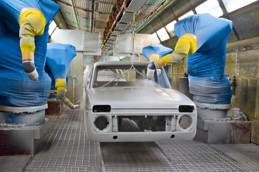 АвтоВАЗу не хватает краски для автомобилей