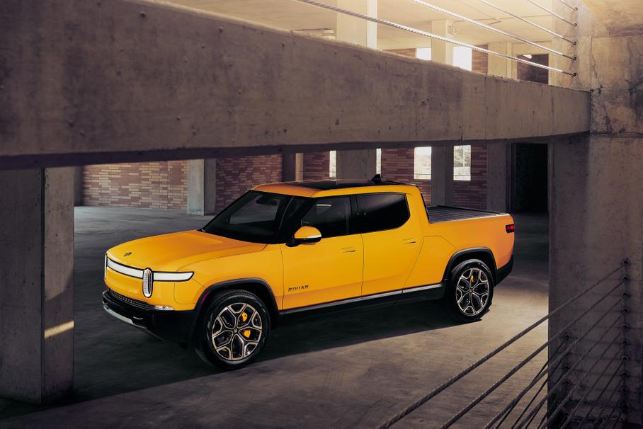 BMW XM и Rivian R1T попробуют забраться на Пайкс-Пик