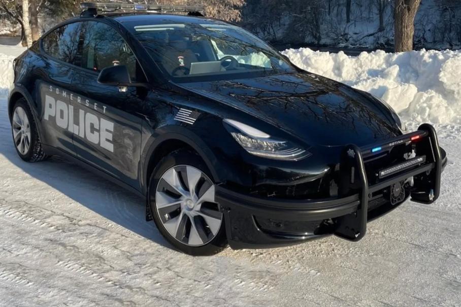 Полицейские в США хотят сэкономить 80 тысяч долларов благодаря Tesla