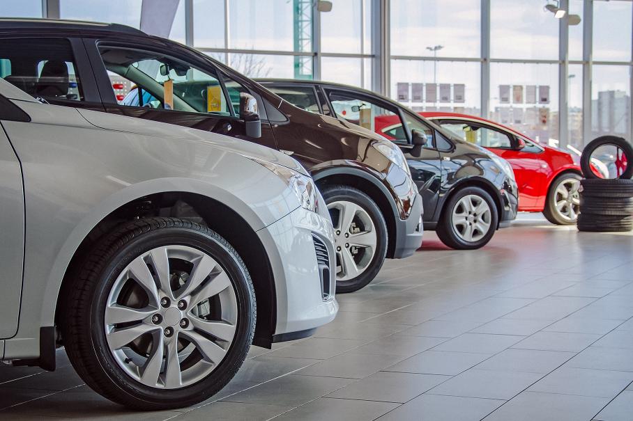 Семь из восьми россиян выбирают подержанный автомобиль, а не новый