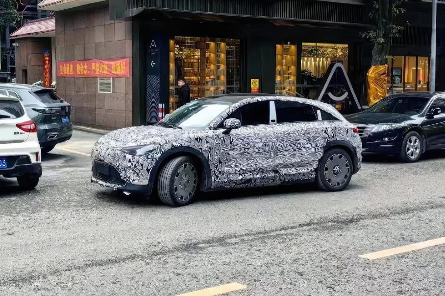 Smart #3 выехал на тесты: новые шпионские фотографии