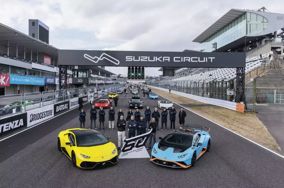 Новый спорткар AC Cobra, обновлённая Hyundai Elantra и рекордное число Lamborghini: главное за неделю