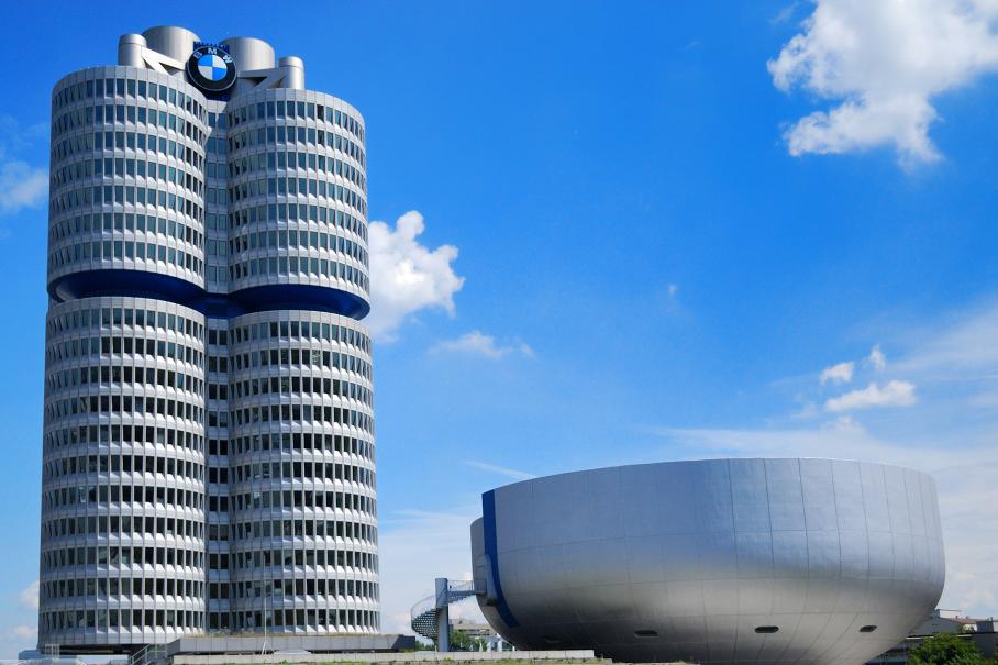 Чистая прибыль BMW выросла в 1,5 раза