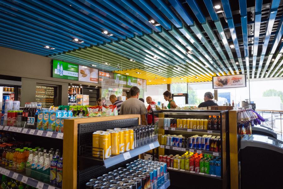 Законопроект о продаже пива на АЗС в России отозван после шести лет обсуждения