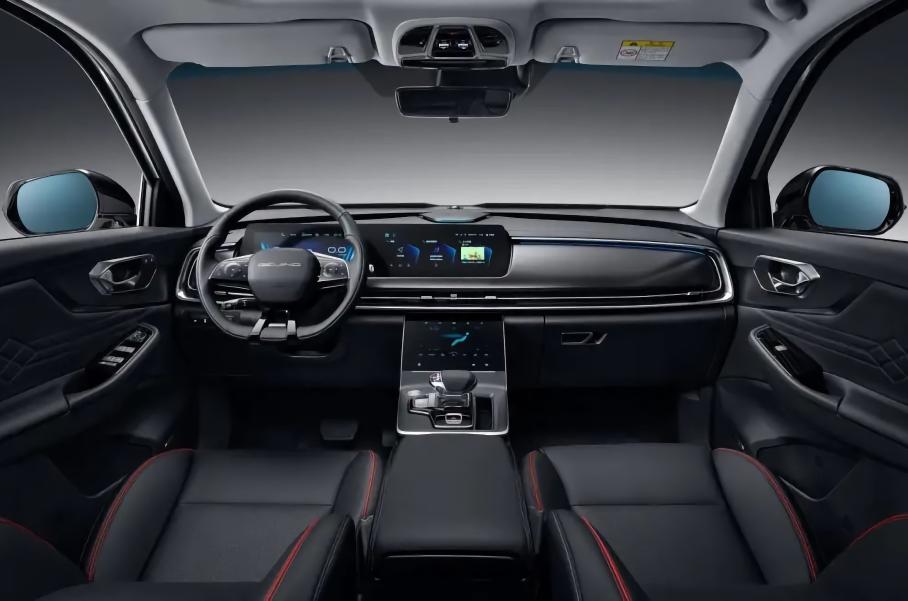 Кроссовер BAIC X7 обновился перед приходом в Россию