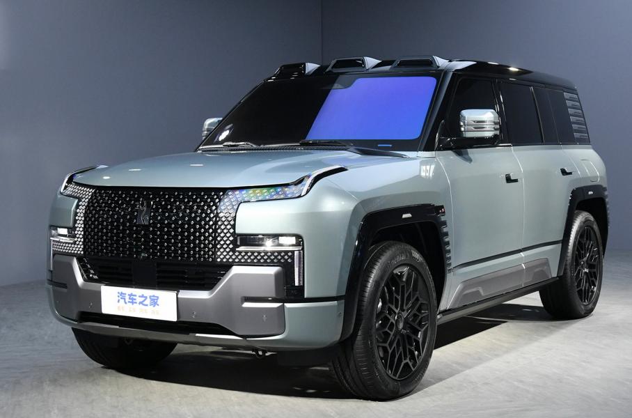 Китайский BYD удивил салоном 1100-сильного рамного внедорожника