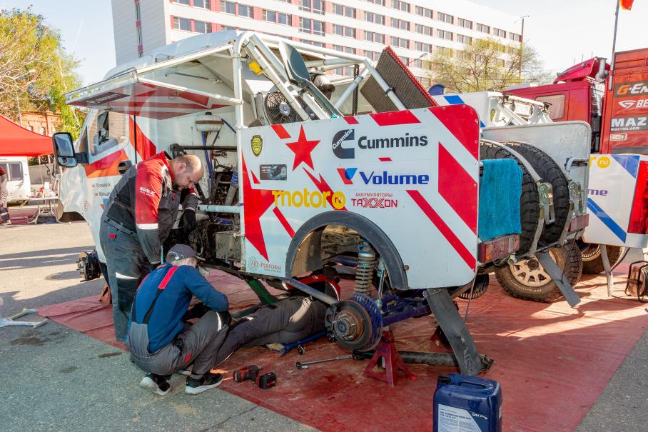 «Золото Кагана»: гонка становится драматичнее