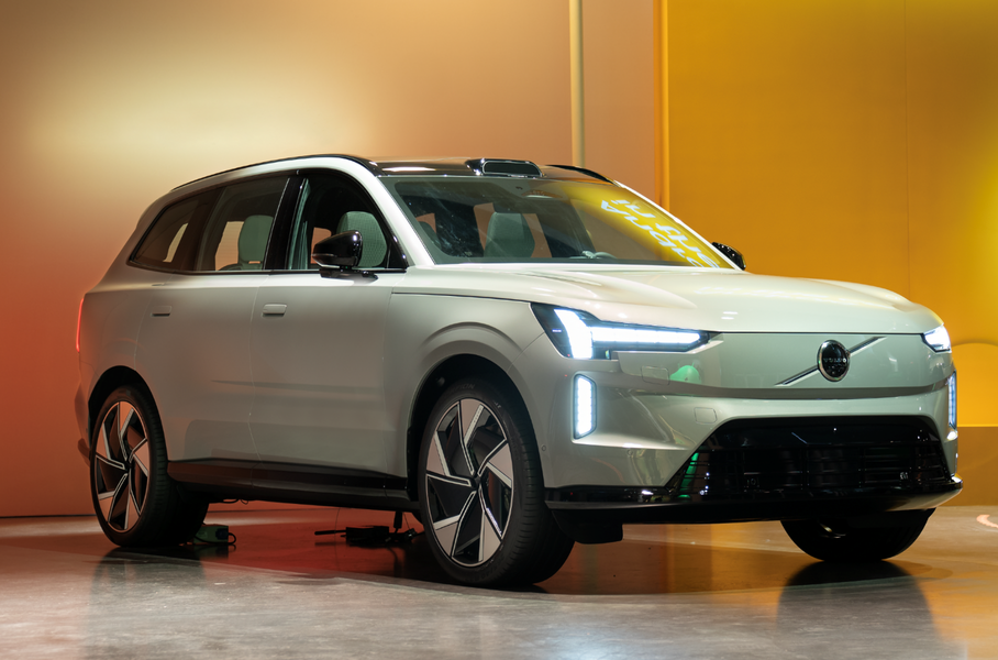 Volvo остановила продажи EX90 из-за высокого спроса