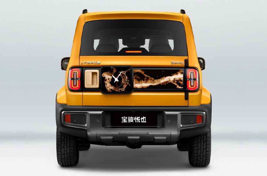 Микрокроссовер Baojun Yep получит дисплей на двери багажника