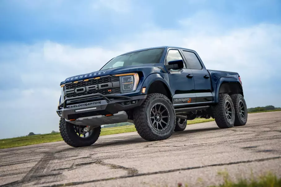 Тюнеры сделали из Ford F-150 шестиколёсный 700-сильный пикап