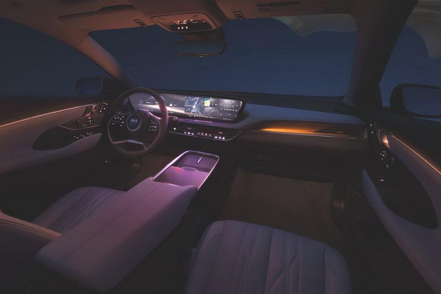 General Motors показал салон нового флагманского седана Buick