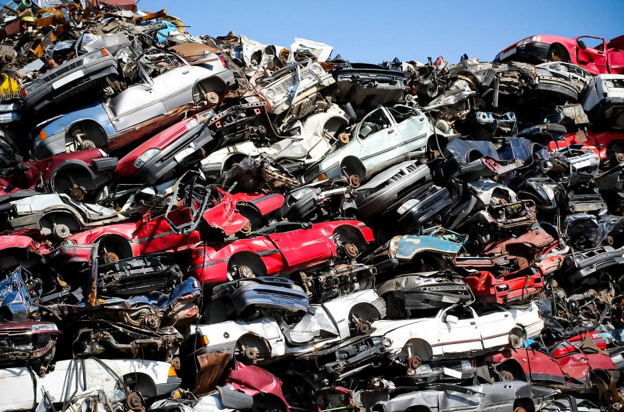 В России хотят повысить ставку утильсбора на отечественные машины