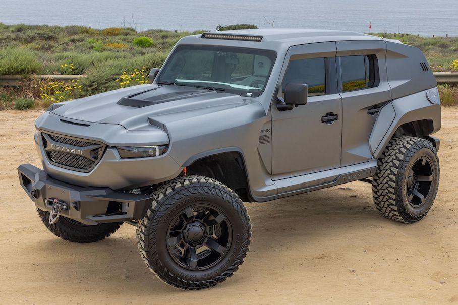 На торги выставили почти новый 1000-сильный внедорожник Rezvani Tank