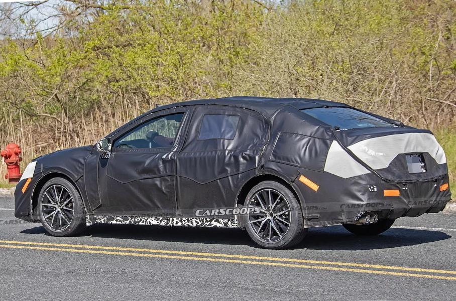 Новейшая Toyota Camry: первые шпионские снимки