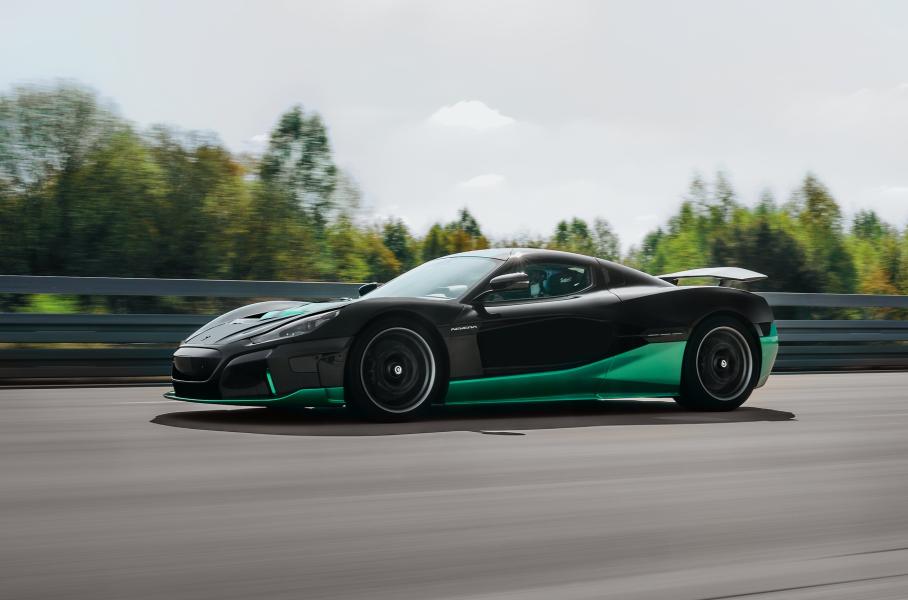 1914-сильный гиперкар Rimac Nevera зараз установил 23 рекорда
