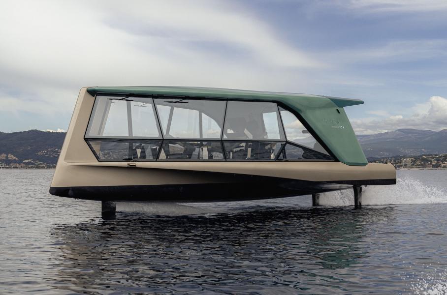 BMW построила электрический катер на подводных крыльях