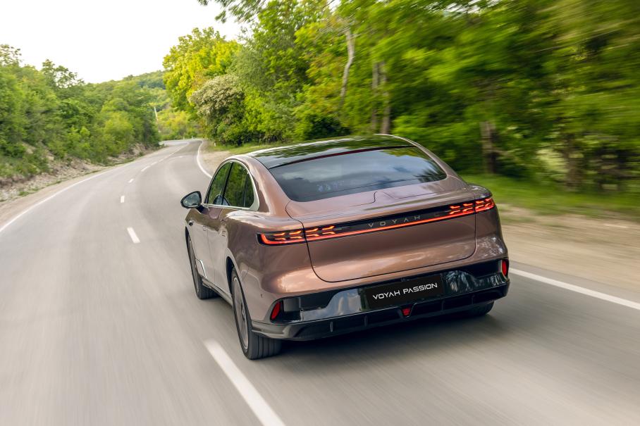 Свет в конце: экспресс-тест седана Voyah Passion