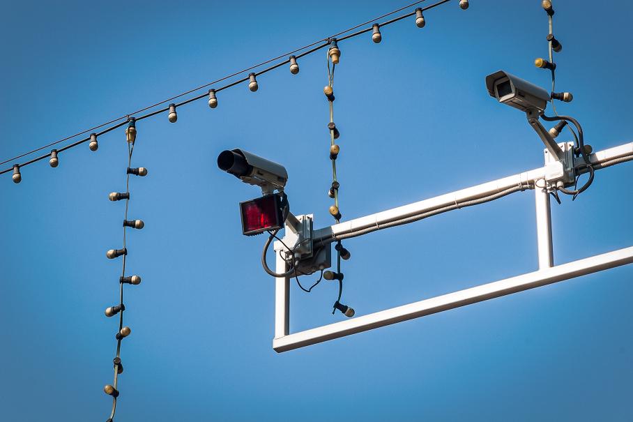 Путин подписал закон о новых правилах установки дорожных камер