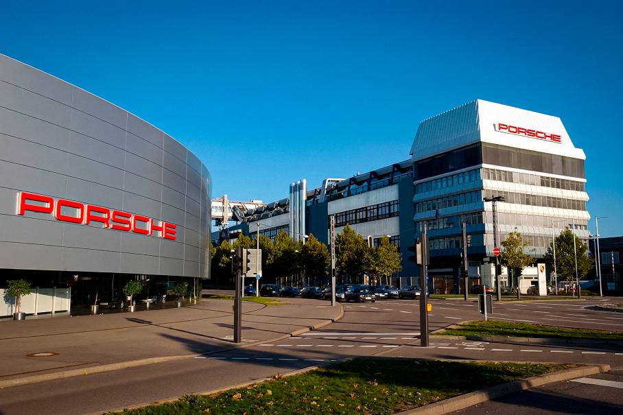 Porsche шестой год подряд признан лучшим люксовым брендом