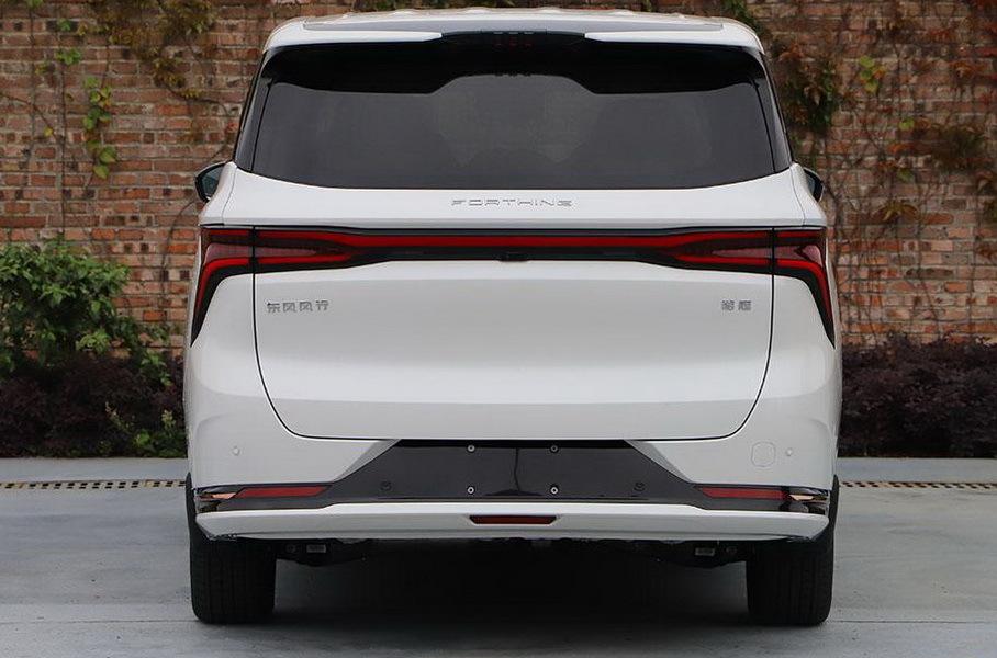 Роскошный минивэн Dongfeng: фотографии и технические подробности