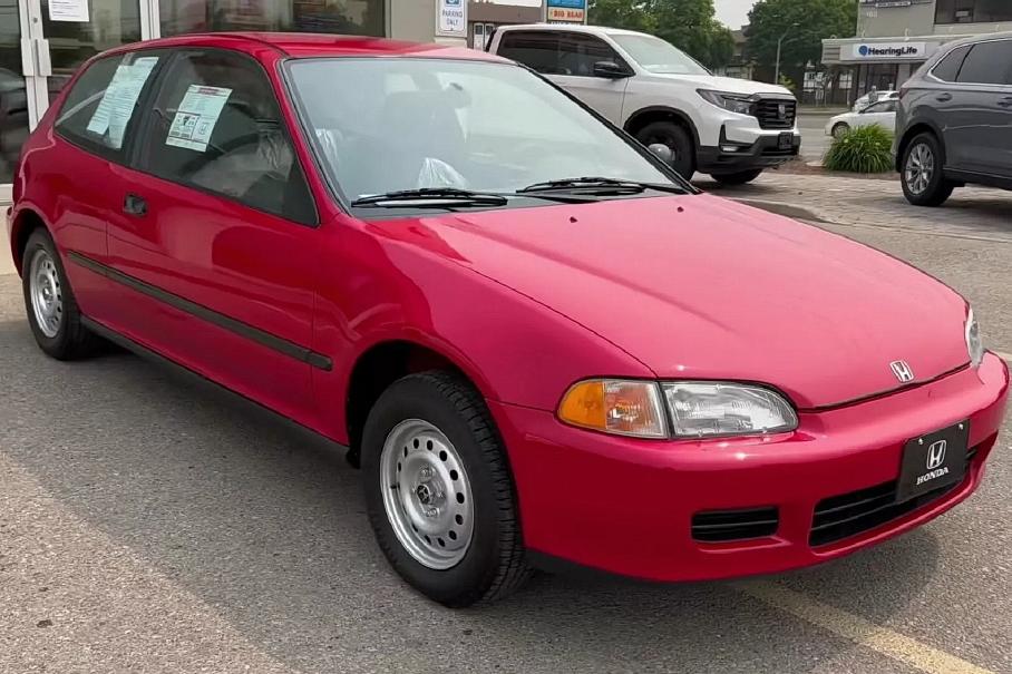 Посмотрите на утилитарную 31-летнюю Honda Civic с пробегом 12 км