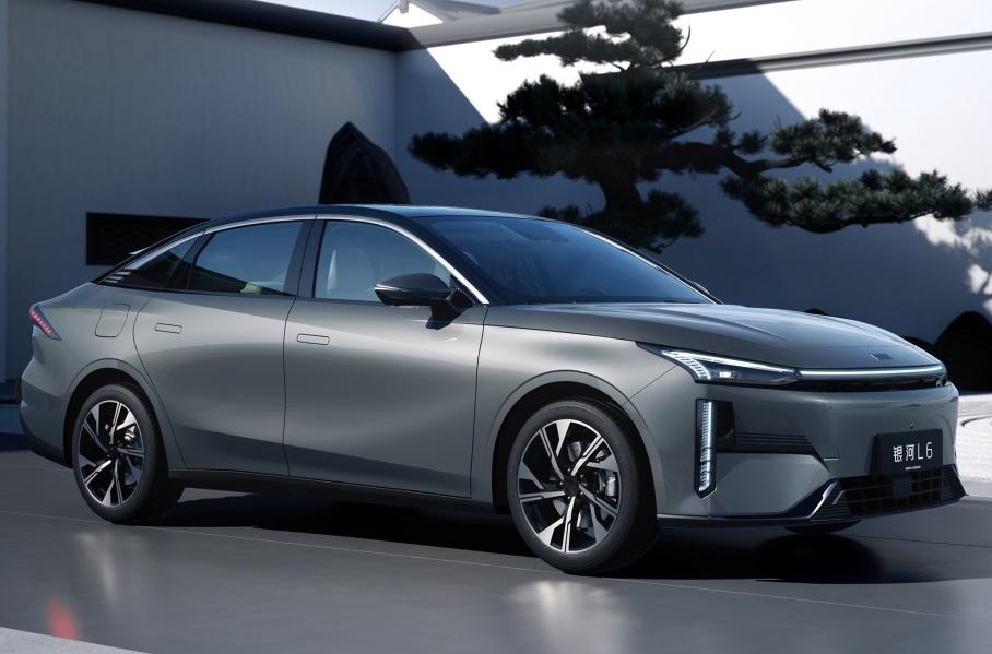 Geely рассекретила внешность гибридного седана Galaxy L6