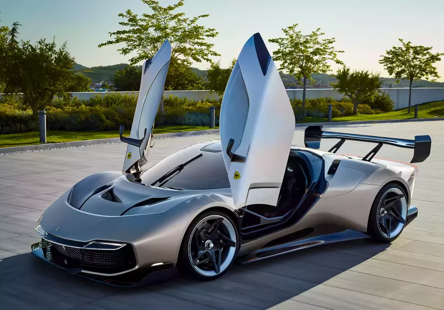 Самый мощный серийный Hyundai, Aston Martin с V12 на «механике» и уникальный суперкар Ferrari: главное за неделю