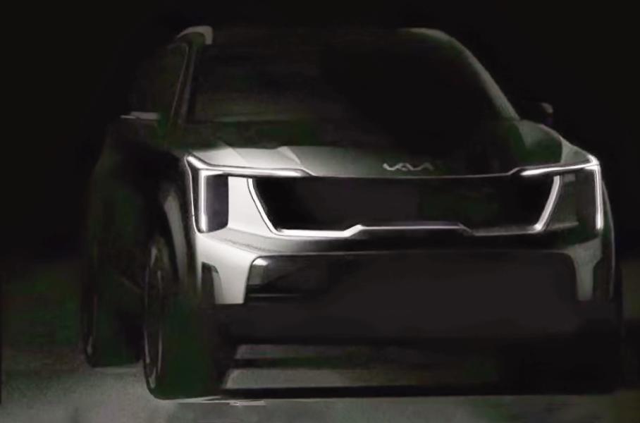 Рассекречена внешность обновленного Kia Sorento