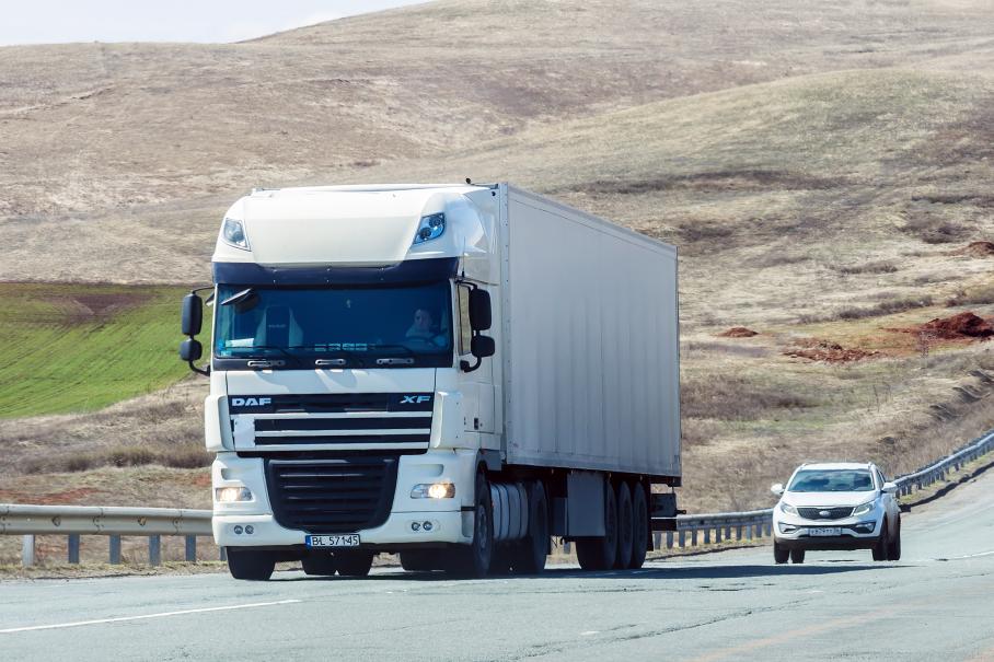 Иностранных дальнобойщиков будут блокировать на российской границе