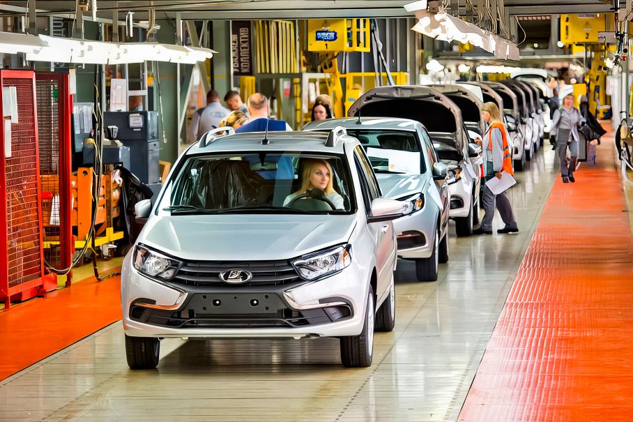 АвтоВАЗ сократит палитру цветов кузова Lada Granta до одного оттенка