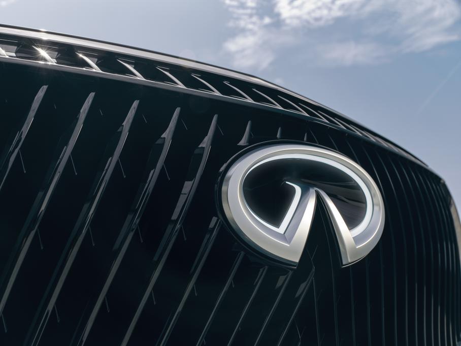 Infiniti анонсировала премьеру нового поколения QX80
