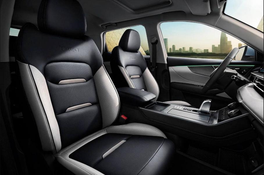 Самый дешевый российский кроссовер Chery получит новый салон