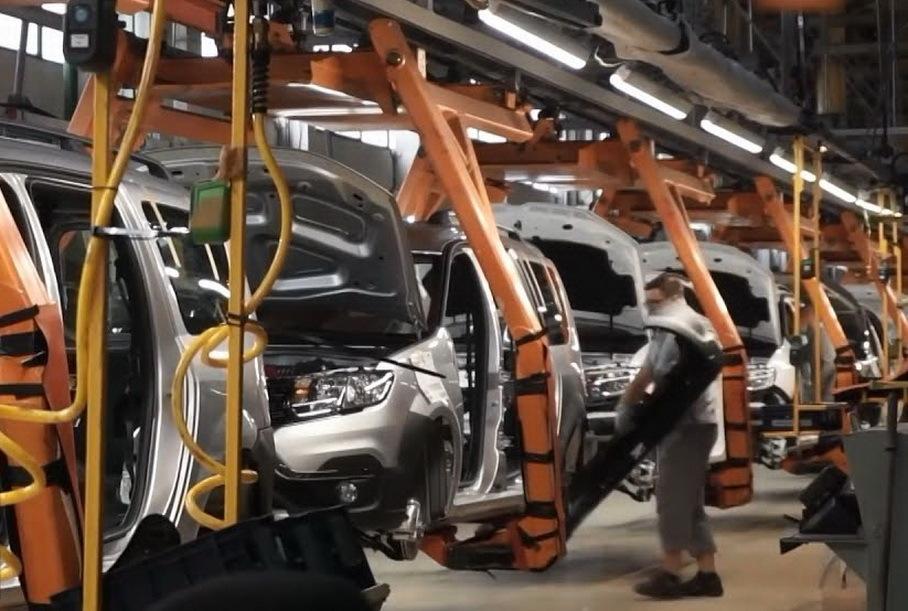 АвтоВАЗ раскрыл полный перечень вакансий с зарплатами