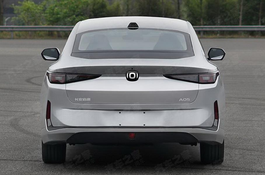 Сверхэкономичный аналог седана Changan Yida: первые фотографии