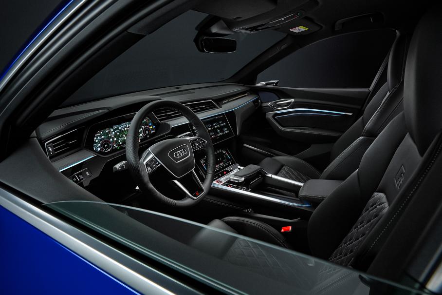 BMW и Audi отключили Россию от онлайн-сервисов