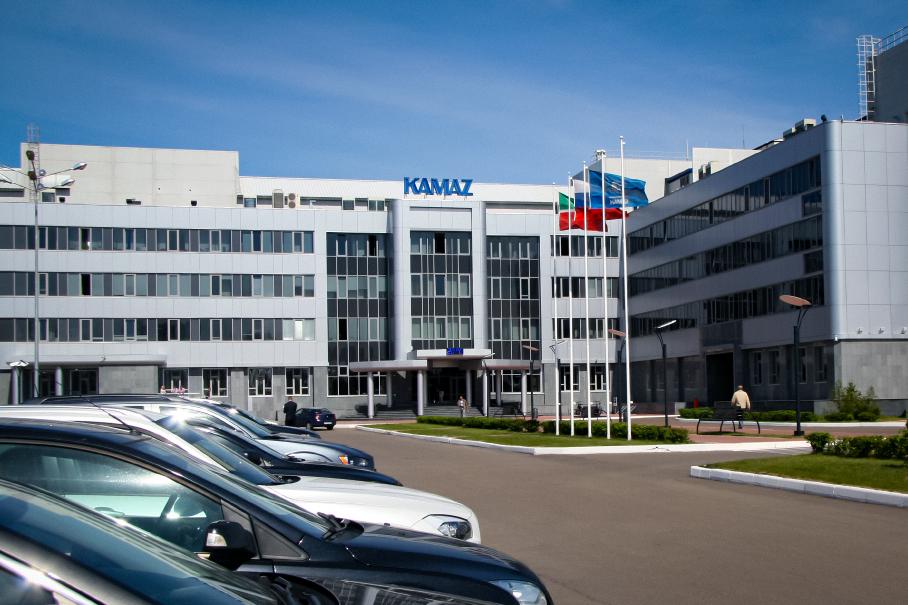 Сотрудникам КамАЗа запретили пользоваться iPhone