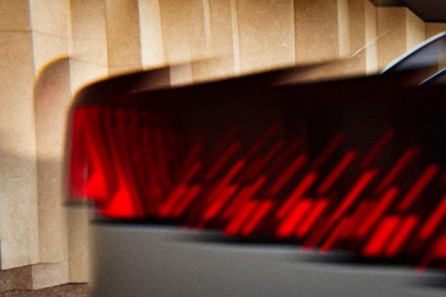 BMW раскрыла новый дизайн «ноздрей» решетки радиатора