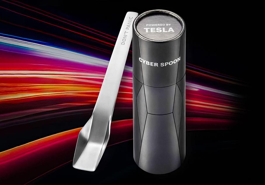 Tesla и McDonalds выпустили «киберложку» для мороженого