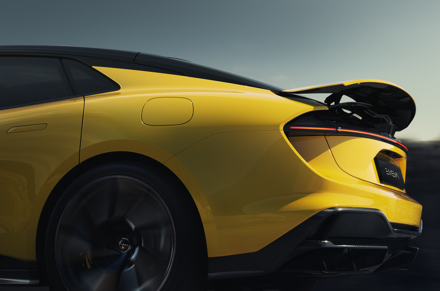 Представлен электрический лифтбек Lotus Emeya