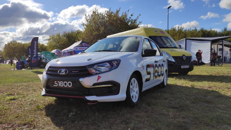 АвтоВАЗ показал гоночную версию спортивного лифтбека Lada Granta Sport