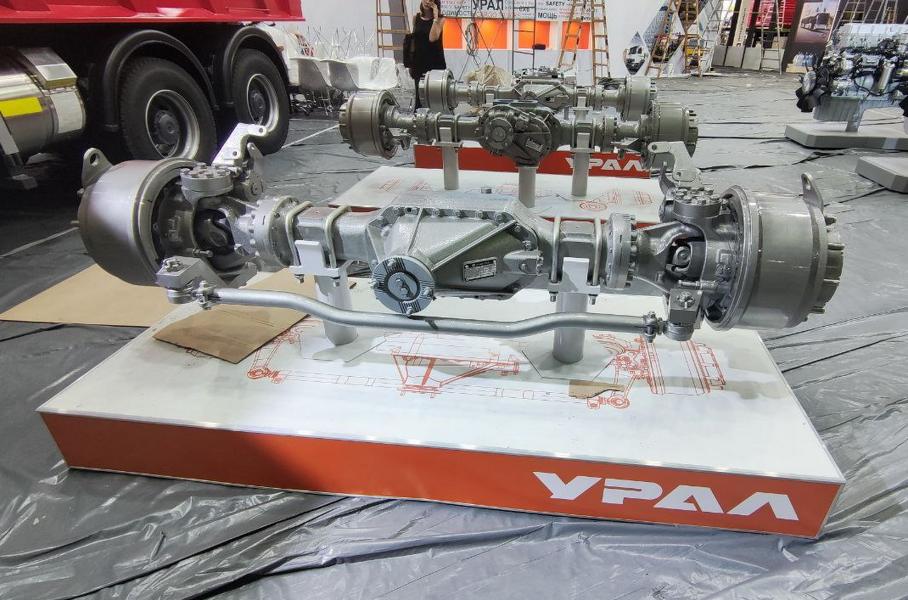 На Уралах появятся отечественные мосты и новая бескапотная кабина